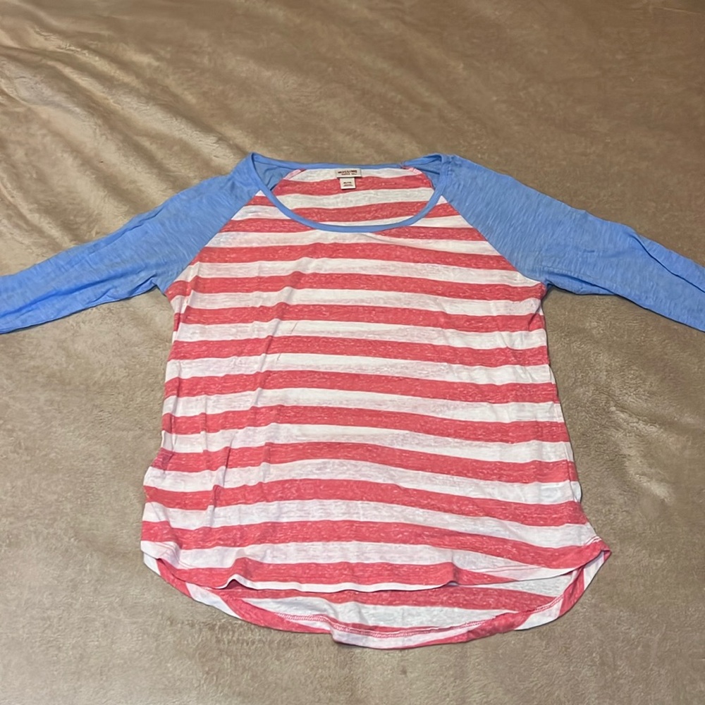 Preowned 3/4 Mossimo Shirt, Size XL